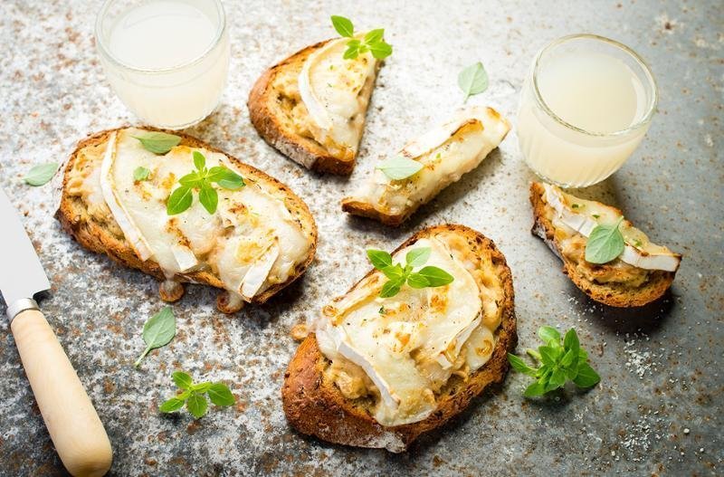 Fehérbabos, kecskesajtos bruschetta – recept Tefal Cook4Me+