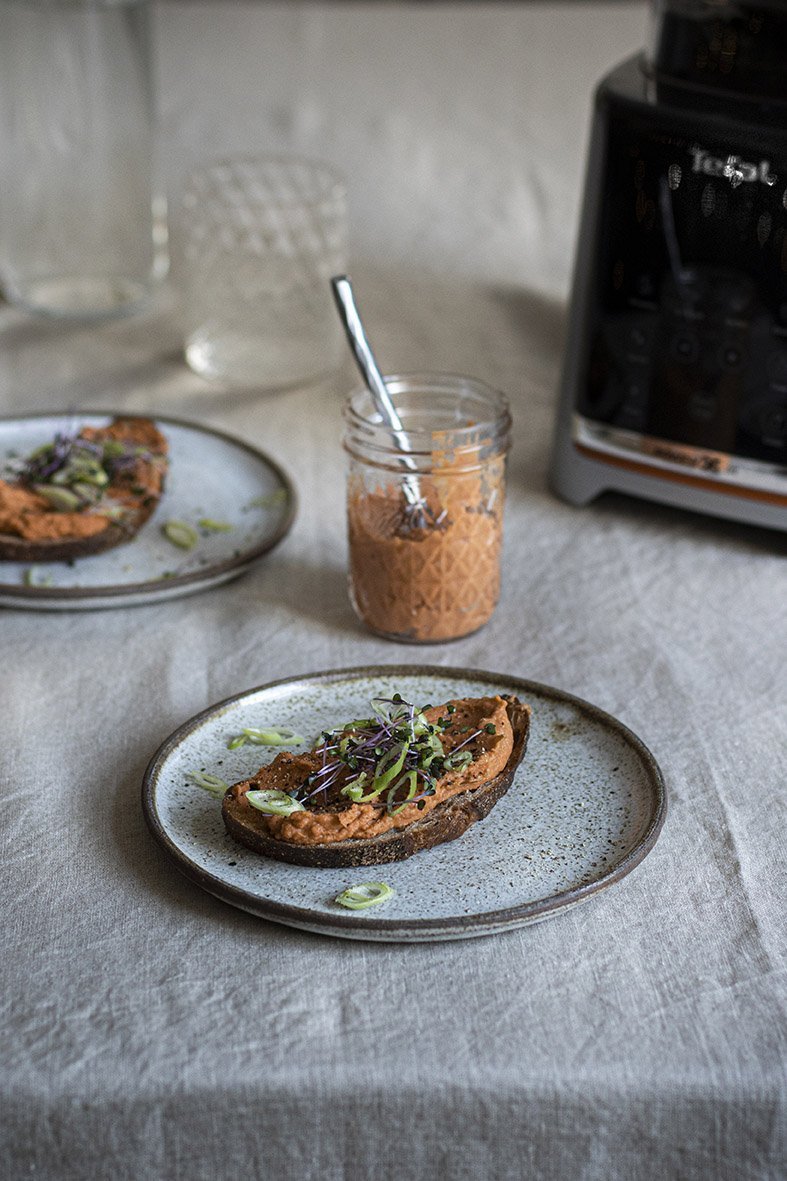 Pomazánka na topinky z bílých fazolí – recept od @karolinafour