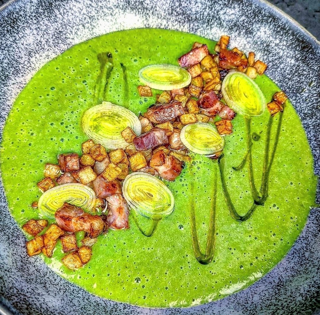 Pórkovo-špenátová polévka se slaninou a bramborami v mixéru InfinyMix+ … recept od @davidvkuchyni