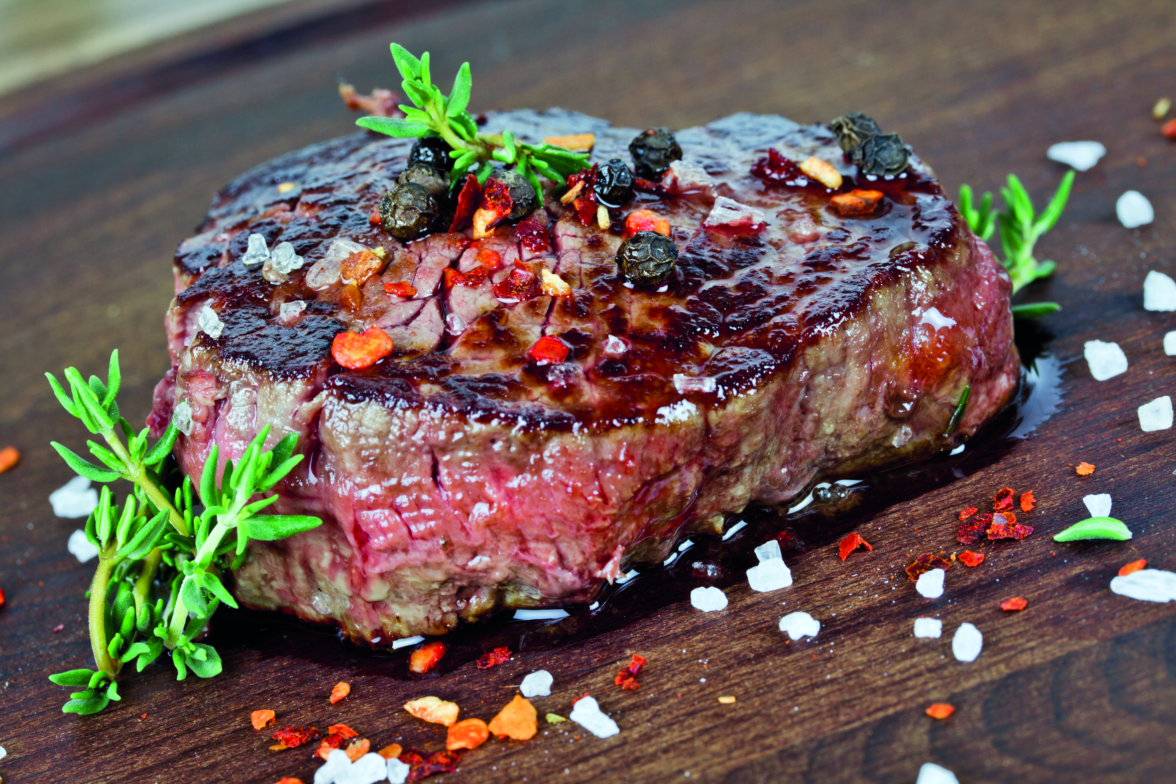 Luxusní grilovaný rib-eye steak s omáčkou chimichurri – recept pro Tefal Easy Fry Oven & Grill