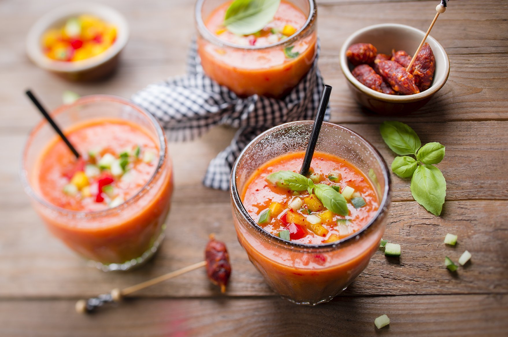 Osvěžující studená polévka Gazpacho – recept pro chytrý multifunkční hrnec Tefal Cook4me+ CY8511