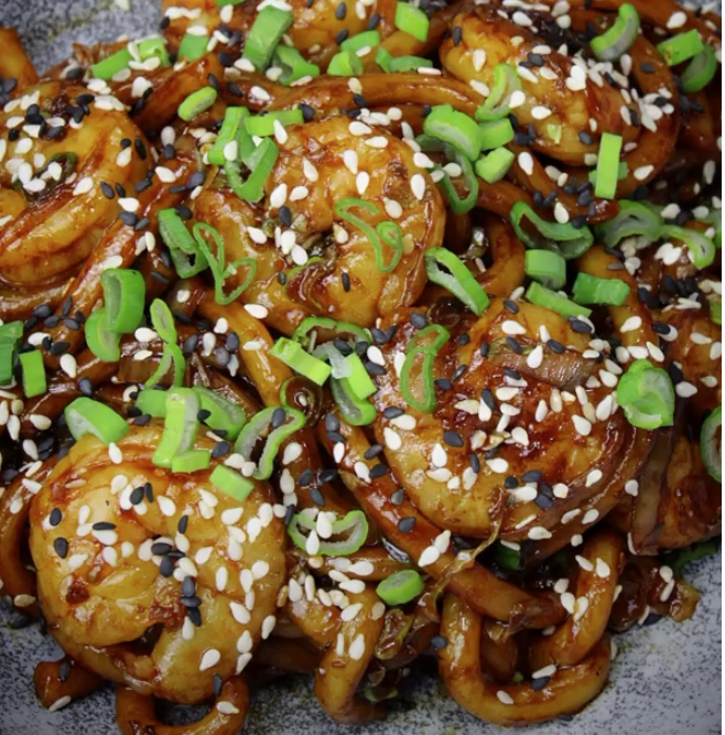 Udon nudle s krevetami – recept od @davidvkuchyni pro pánev Tefal Unlimited