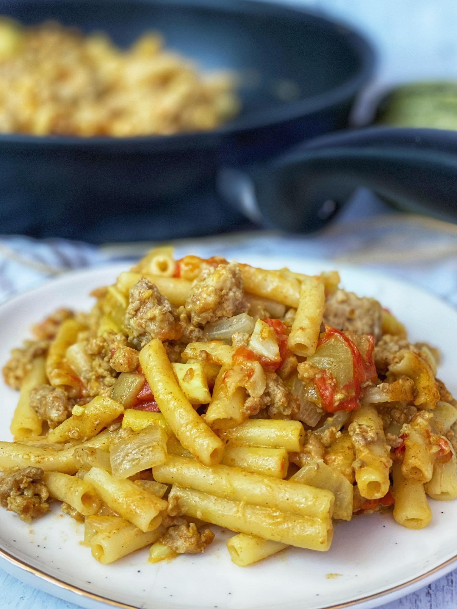 Krémové těstoviny s mletým masem a zeleninou – recept od @simkul98 na Tefal pánvi Unlimited