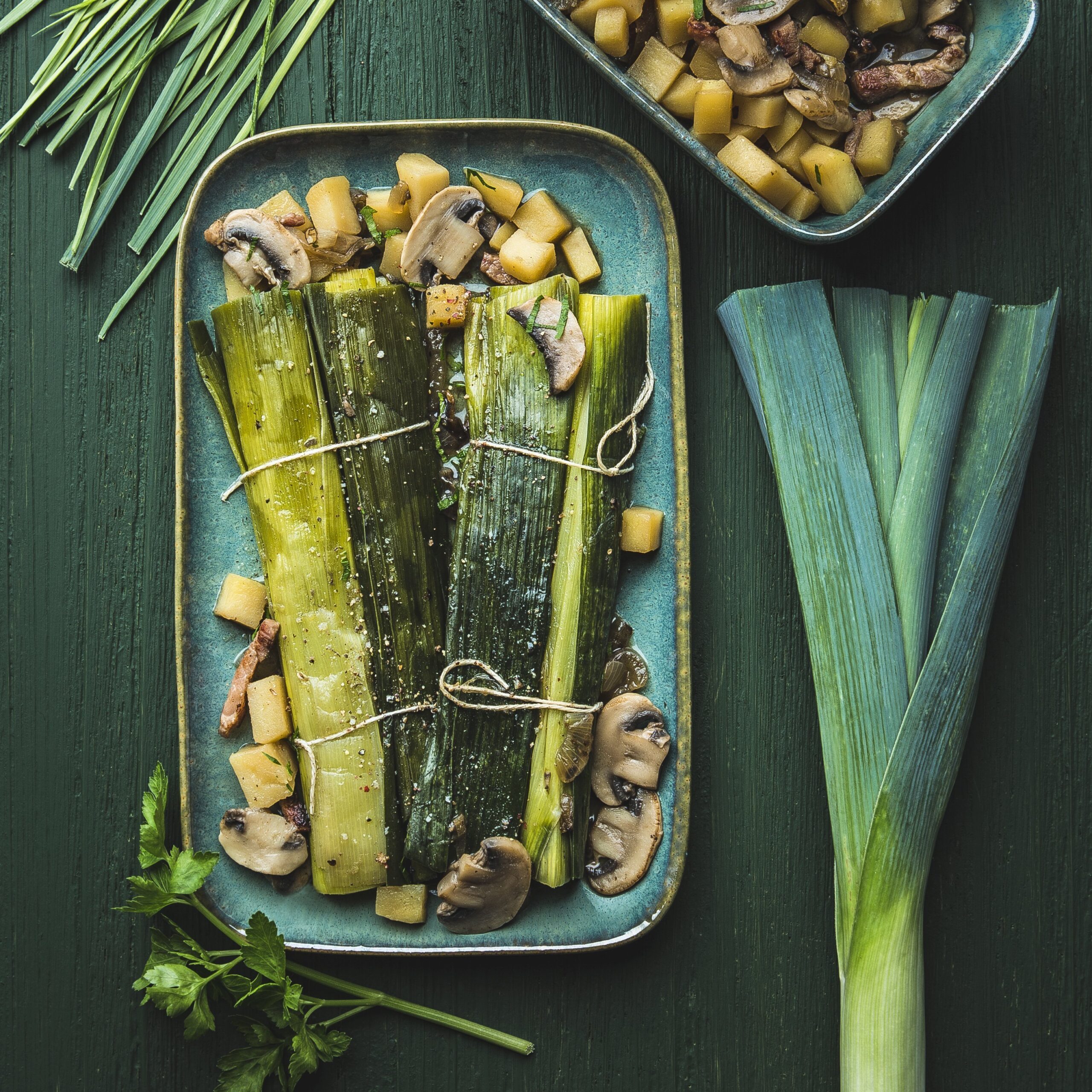 Opečený pórek s cibulí a slaninou – recept v chytrém multifunkčním hrnci Tefal Cook4me+