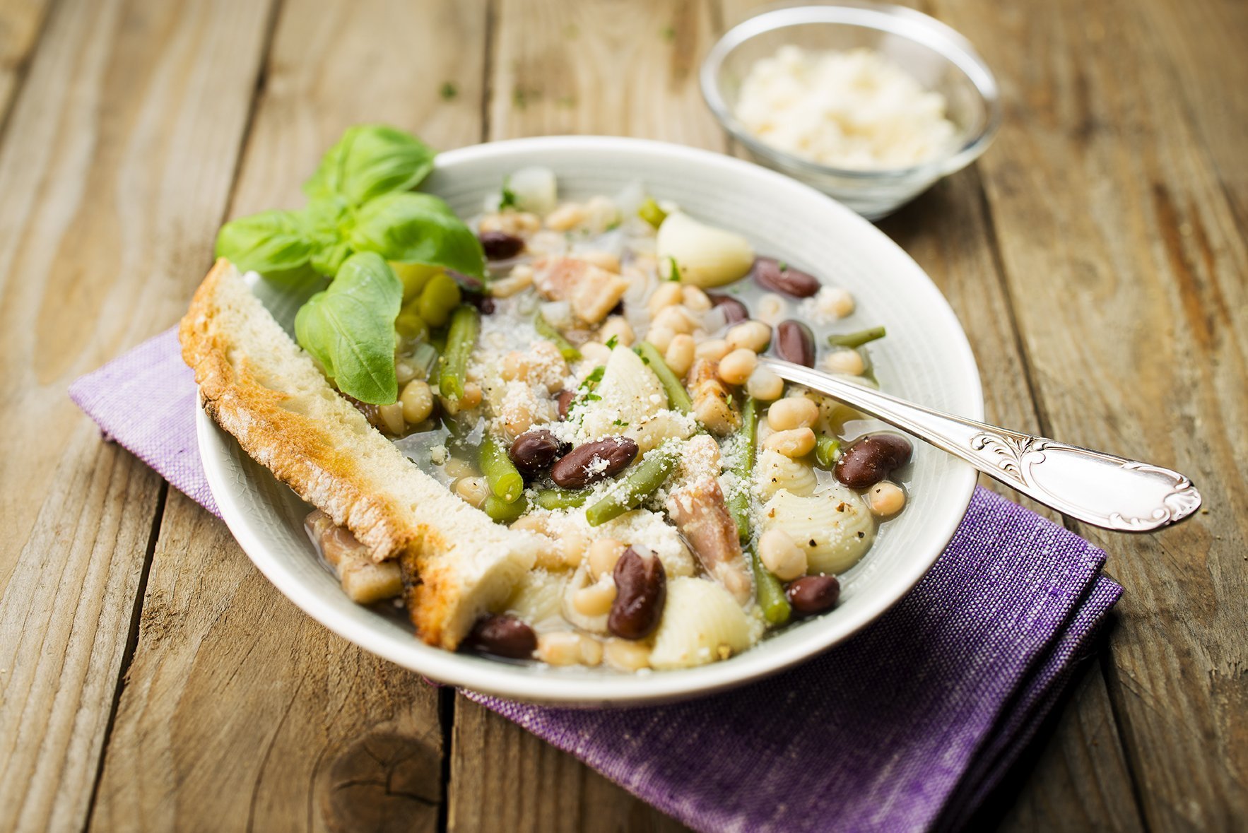 Polévka ze tří druhů fazolí – recept v chytrém multifunkčním hrnci Tefal Cook4me+