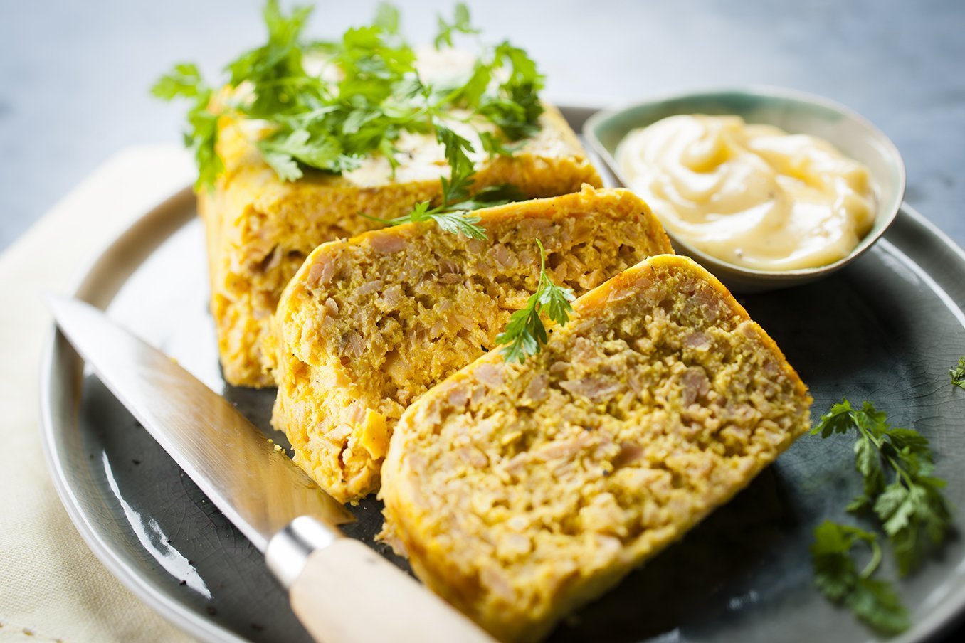 Lososová terina s kurkumou – recept v chytrém multifunkčním hrnci Tefal Cook4me+