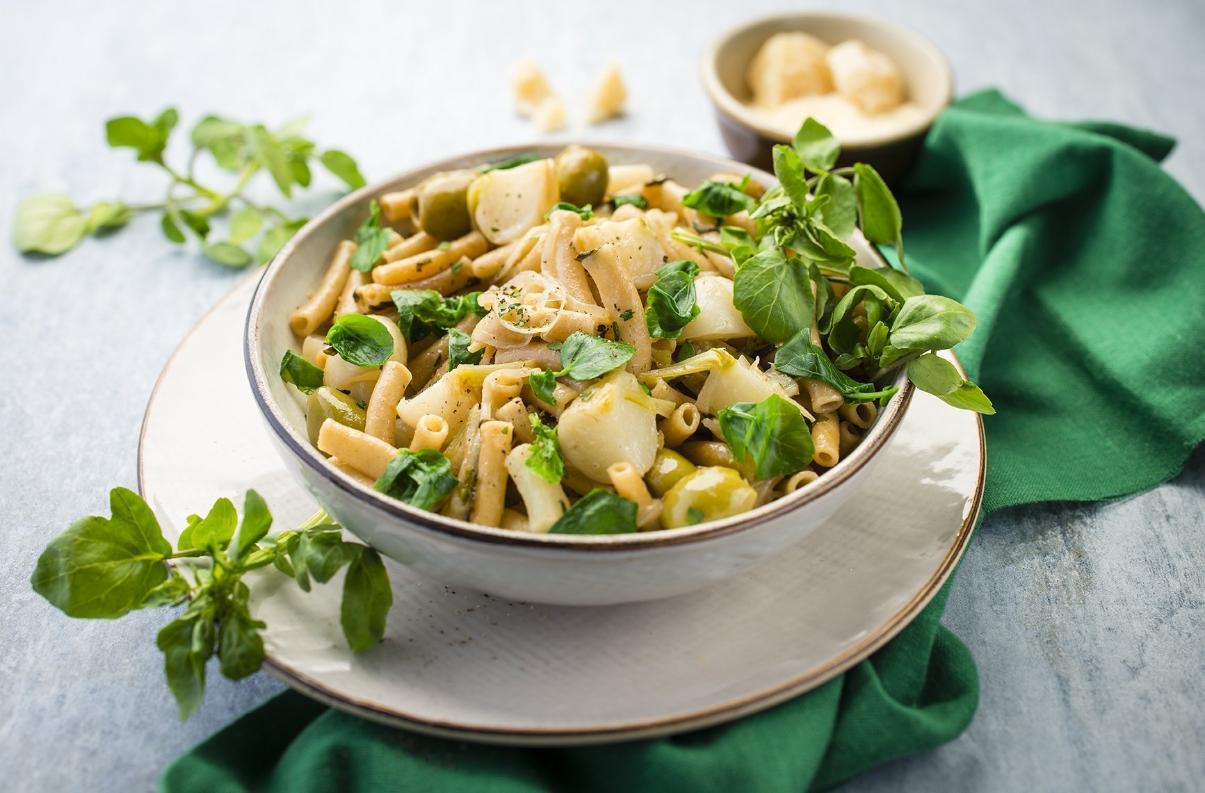 Těstoviny s řeřichou a zelenými olivami – recept v chytrém multifunkčním hrnci Tefal Cook4me+ CY851