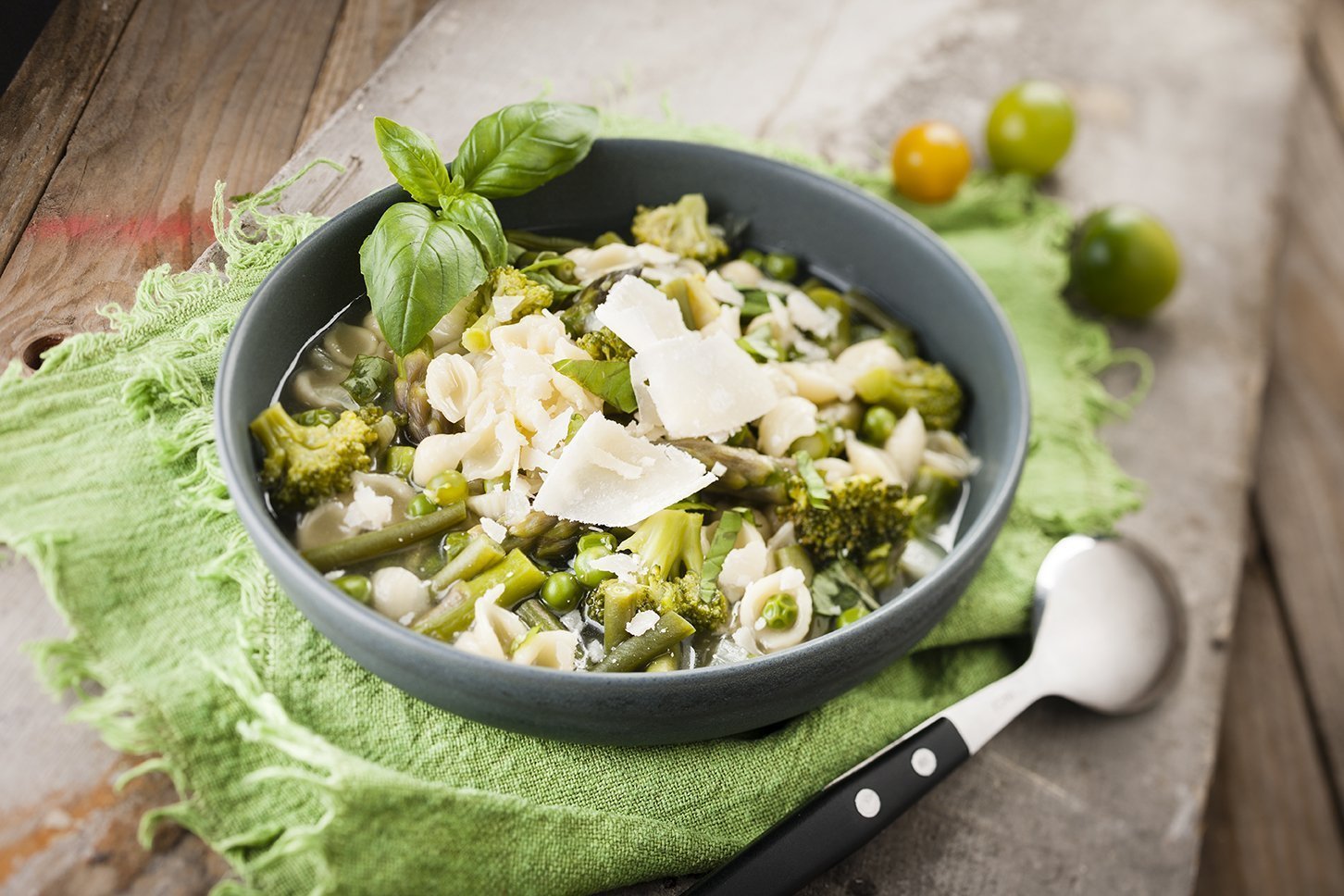 Zöld minestrone – a Tefal Cook4me+ CY8511 intelligens multifunkciós készülék receptje