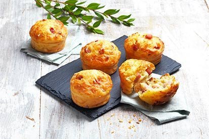 Slaninové muffiny se sýrem Comté – recept pro varný kuchyňský robot Tefal Click and Cook
