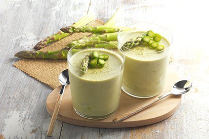 Zelená panacotta s chřestem – recept pro varný kuchyňský robot Tefal Click and Cook