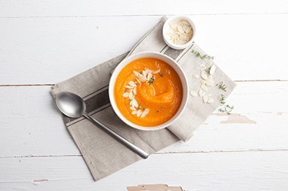 Dýňová polévka, s pórkem, tymiánem a mandlemi – recept pro varný kuchyňský robot Tefal Click and Cook