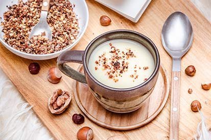 Pastinákový krém se slaninou a ořechy – recept pro varný kuchyňský robot Tefal Click and Cook