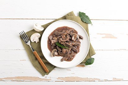 Trhané hovězí maso na červeném víně a houbách – recept pro varný kuchyňský robot Tefal Click and Cook