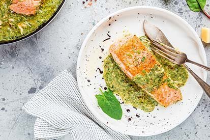 Lososové steaky s pestem – recept pro varný kuchyňský robot Tefal Click and Cook