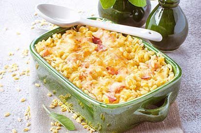 Zapečená pšenice se šunkou a šalvějí – recept pro varný kuchyňský robot Tefal Click and Cook