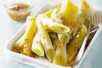 Pórek s vinaigrette – recept pro varný kuchyňský robot Tefal Click and Cook