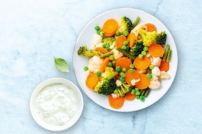 Zelenina v páře s jogurtovou zálivkou – recept pro varný kuchyňský robot Tefal Click and Cook