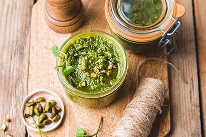 Zelená bylinková omáčka s bramborami – recept pro varný kuchyňský robot Tefal Click and Cook