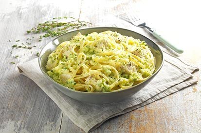 Těstoviny s cuketovým krémem a kuřetem – recept pro varný kuchyňský robot Tefal Click and Cook