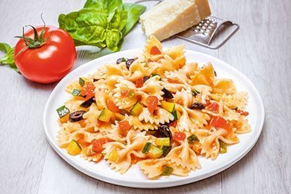 Těstovinový hrnec se středomořskou zeleninou – recept pro varný kuchyňský robot Tefal Click and Cook