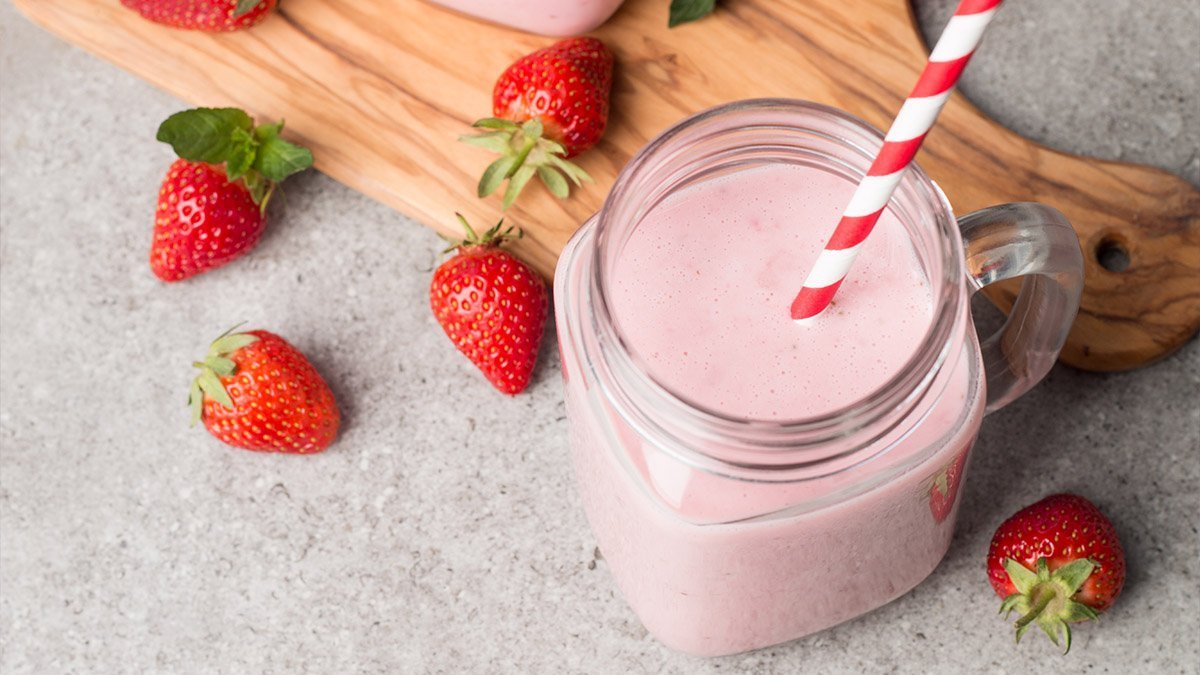 Jahodový milkshake v mixéru Tefal Perfectmix Cook