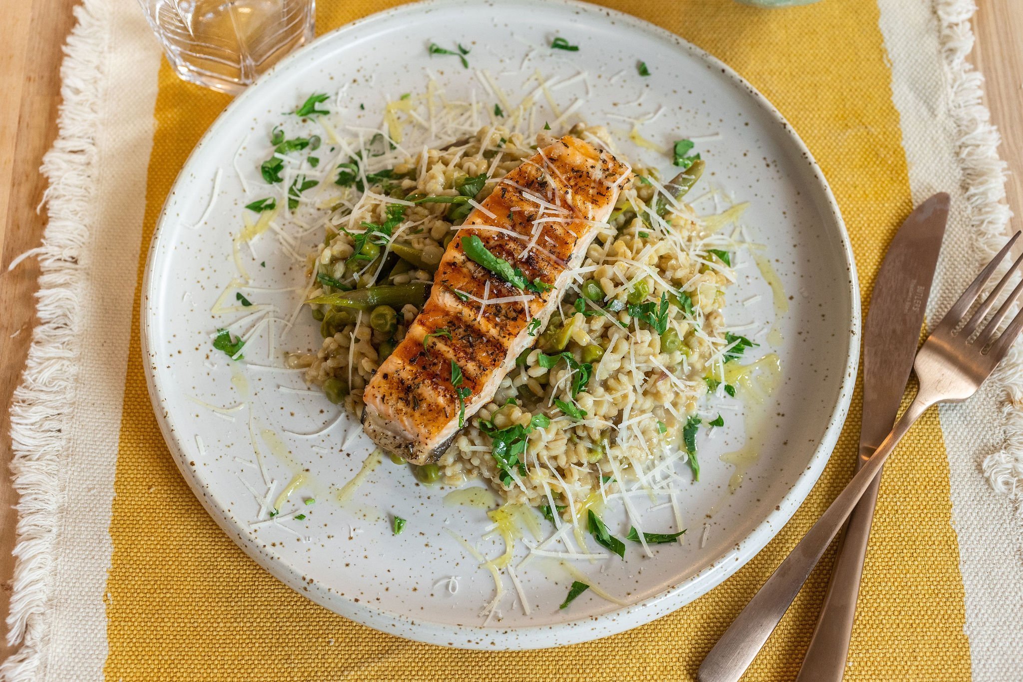 Gersli rizottó grillezett lazaccal.jpg