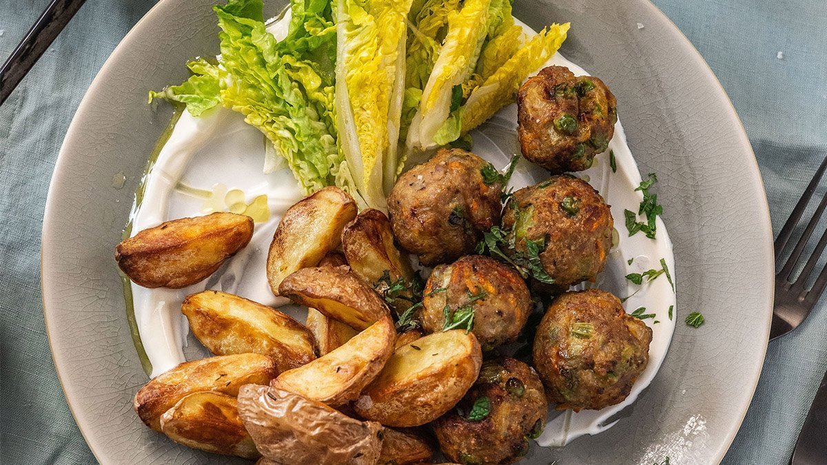 Zöldséges bárányfasírt grillburgonyával - Havas Dóra receptje.jpg