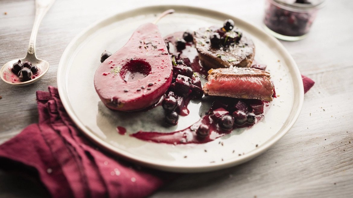 Vörösboros őzgerinc fekete ribizlivel és körtével – a recept a Tefal Cook4me+ intelligens többfunkciós edényben