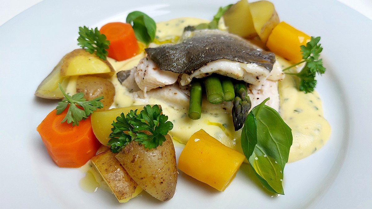 Dušený pstruh s holandskou omáčkou od Ondřeje Slaniny #TefalLetniRecepty