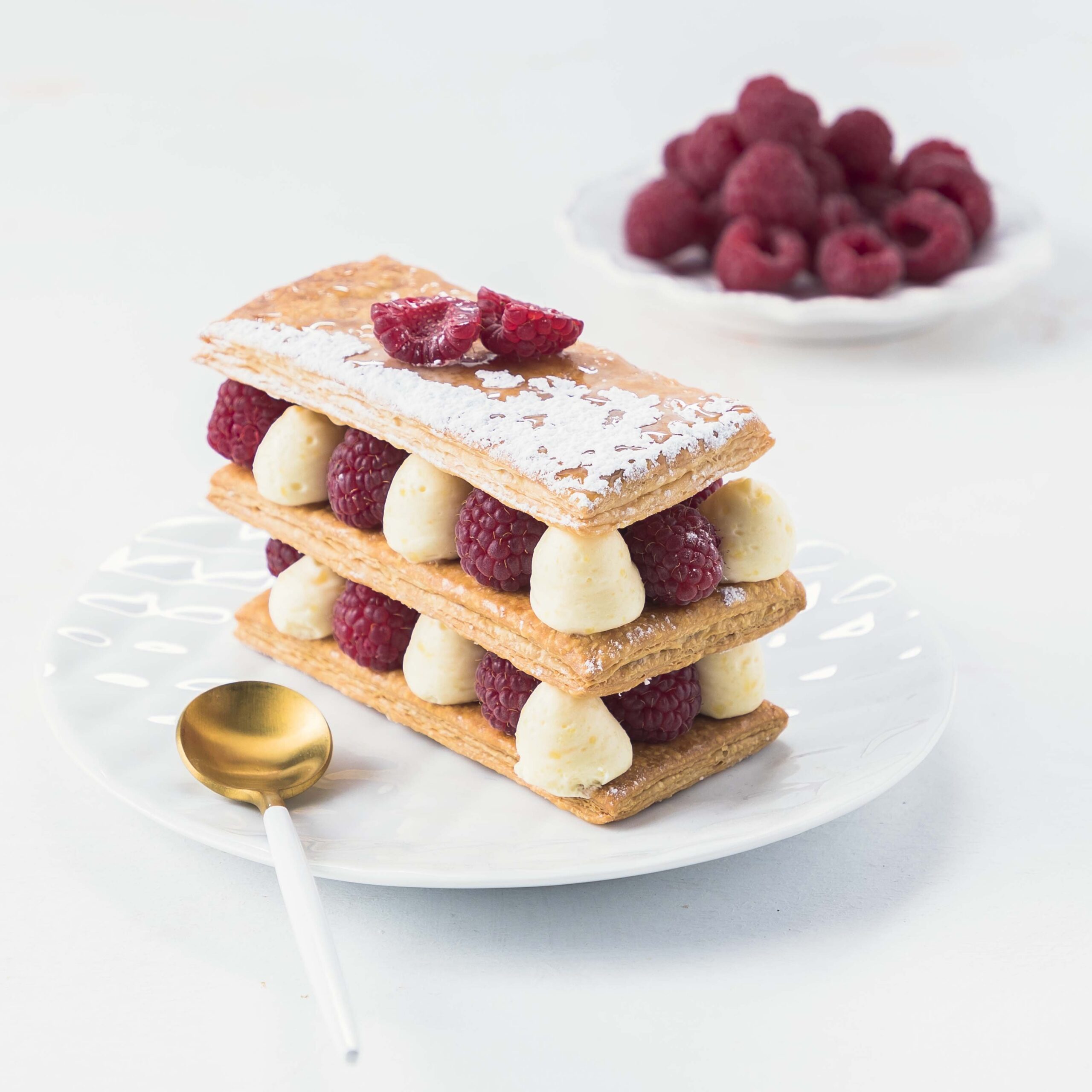 Vaníliás és málnás mille feuille – A Tefal Coach Black QB900838 konyhai robotgép receptje