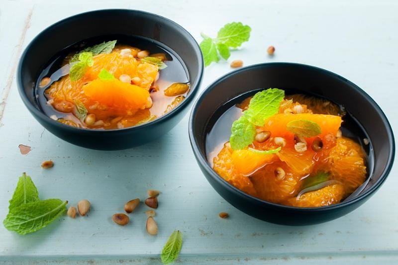 Klementinky s mátou a piniovými oříšky.jpg