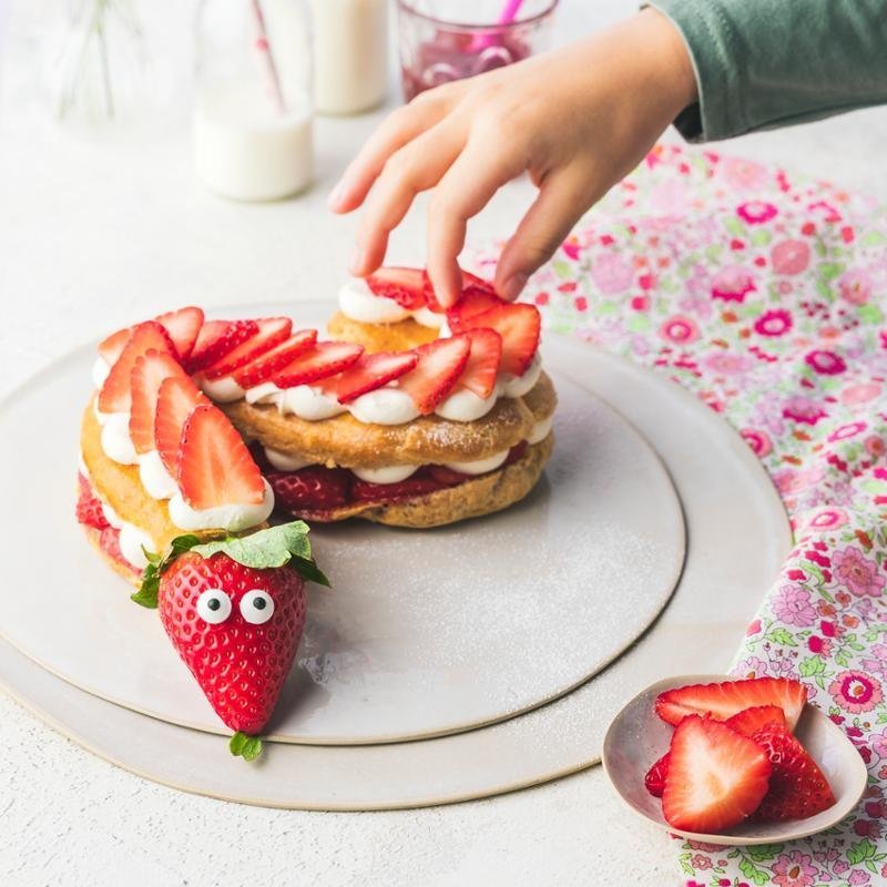 Jahodové eclairs ve tvaru hada – Kuchyňský robot Tefal i-Coach Touch s váhou QB951838