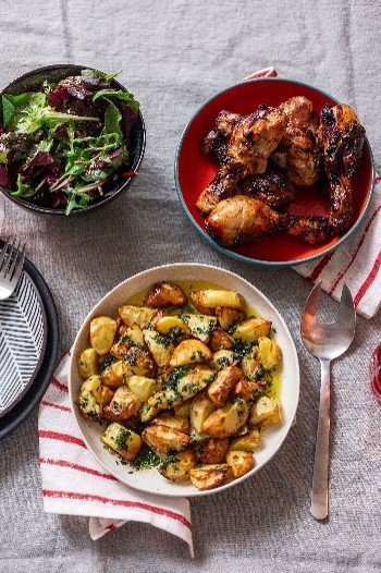 Lepkavá kuřecí stehna s petrželkami – Tefal Dual Easy Fry & Grill 2v1 EY905 – recept od Dory