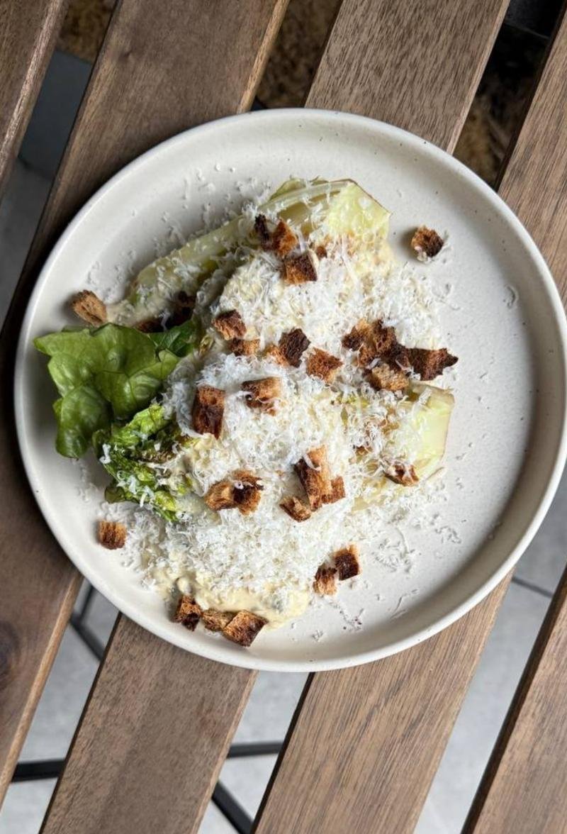 Grilovaný Caesar salát – Elektrický gril Tefal OptiGrill 4v1 Inox GC774D30