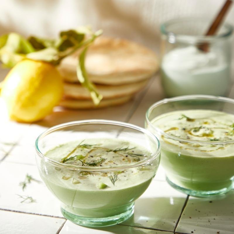 Studená polévka se salátovou okurkou a řeckým jogurtem – recept pro varný mixér Tefal Perfectmix Cook