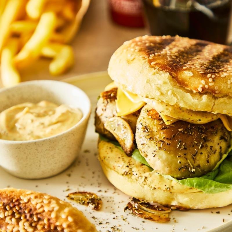 Veganský houbový burger, bramborová houska – Elektrický gril Tefal OptiGrill 4v1 Inox GC774D30